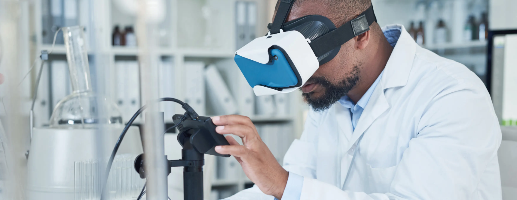 VR Fleet Management for Healthcare Organizations